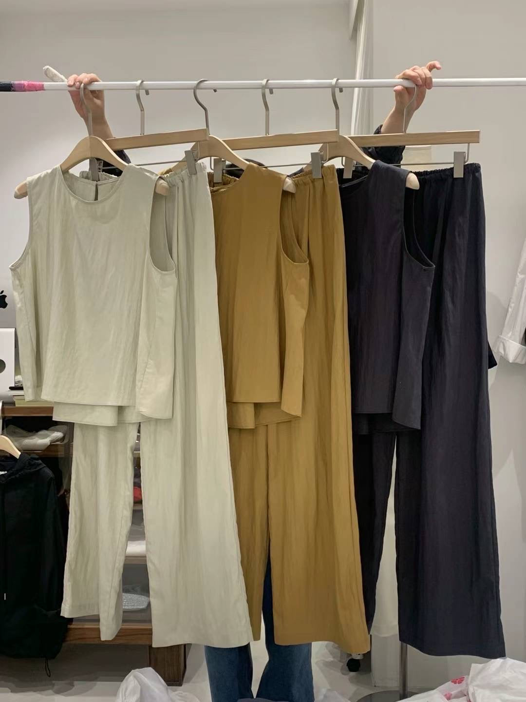 Flo 2Pc Set - 3rd Round Pre-order