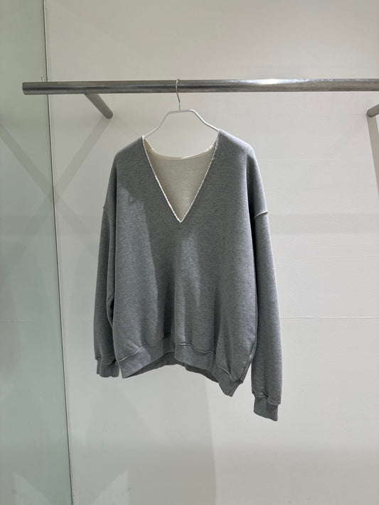 <Essential> Cut Off V-neck Sweatshirt