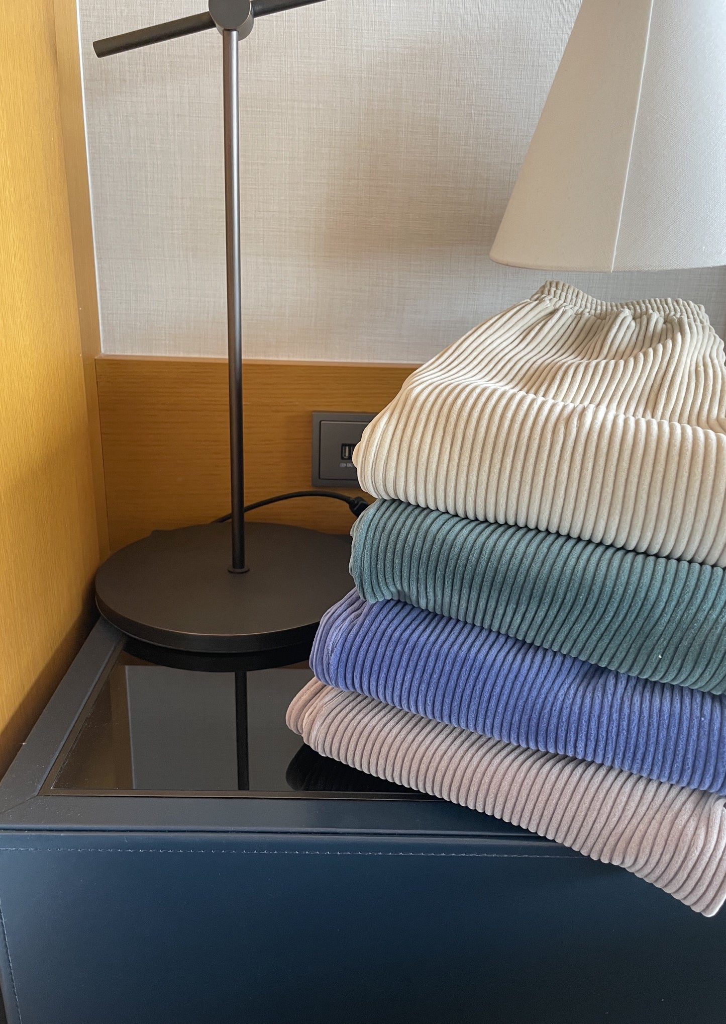 Stretch Corduroy Wide Leg pants