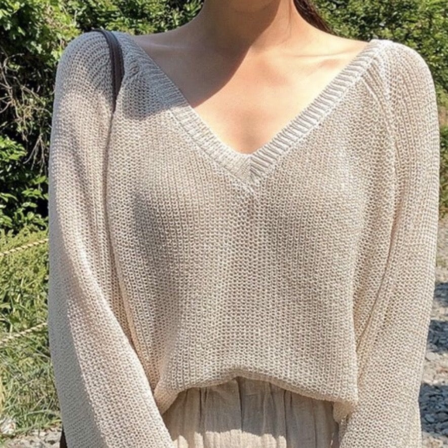 Carrie oversized V-neck summer knit