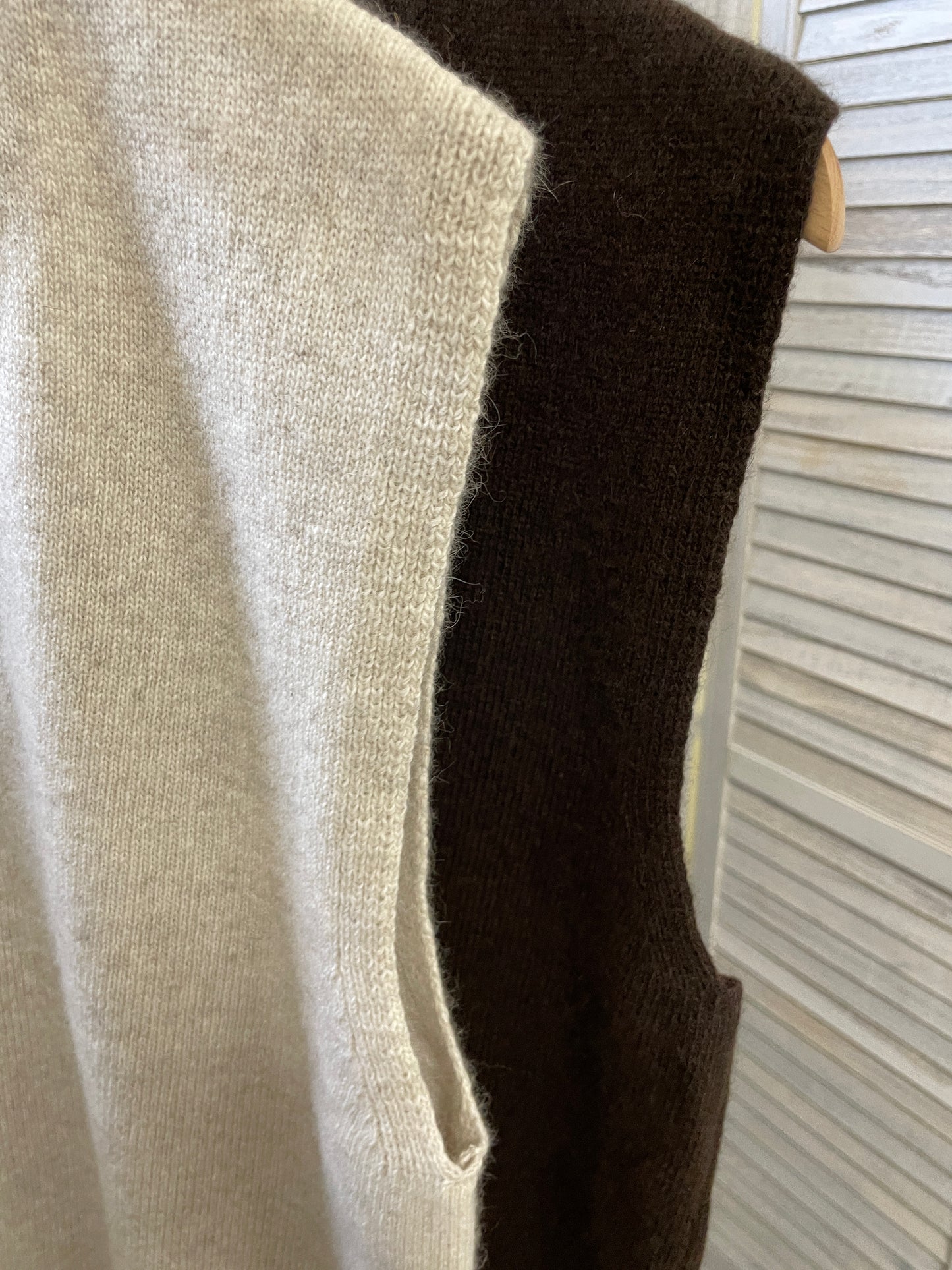 Cashmere / Fox Knit Vest