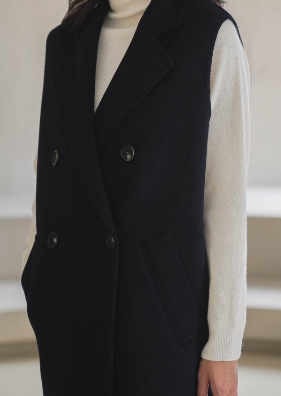 <Abi + Ari Black label> Handmade Oversized Lambswool Waistcoat