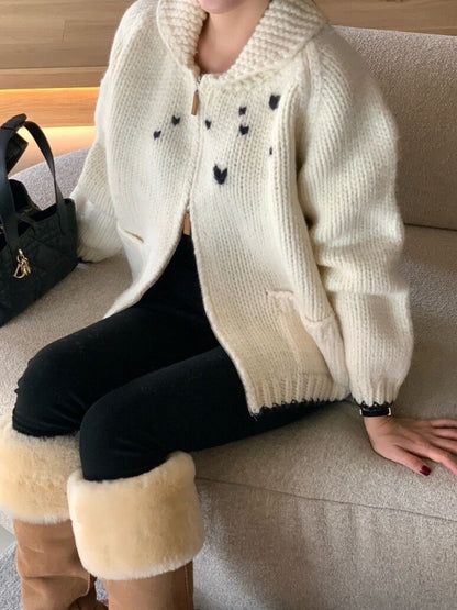 <Black>Hand Embroidered Chunky Knit Zip Up