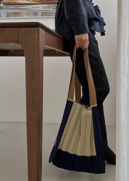 Medium Box CB Tote
