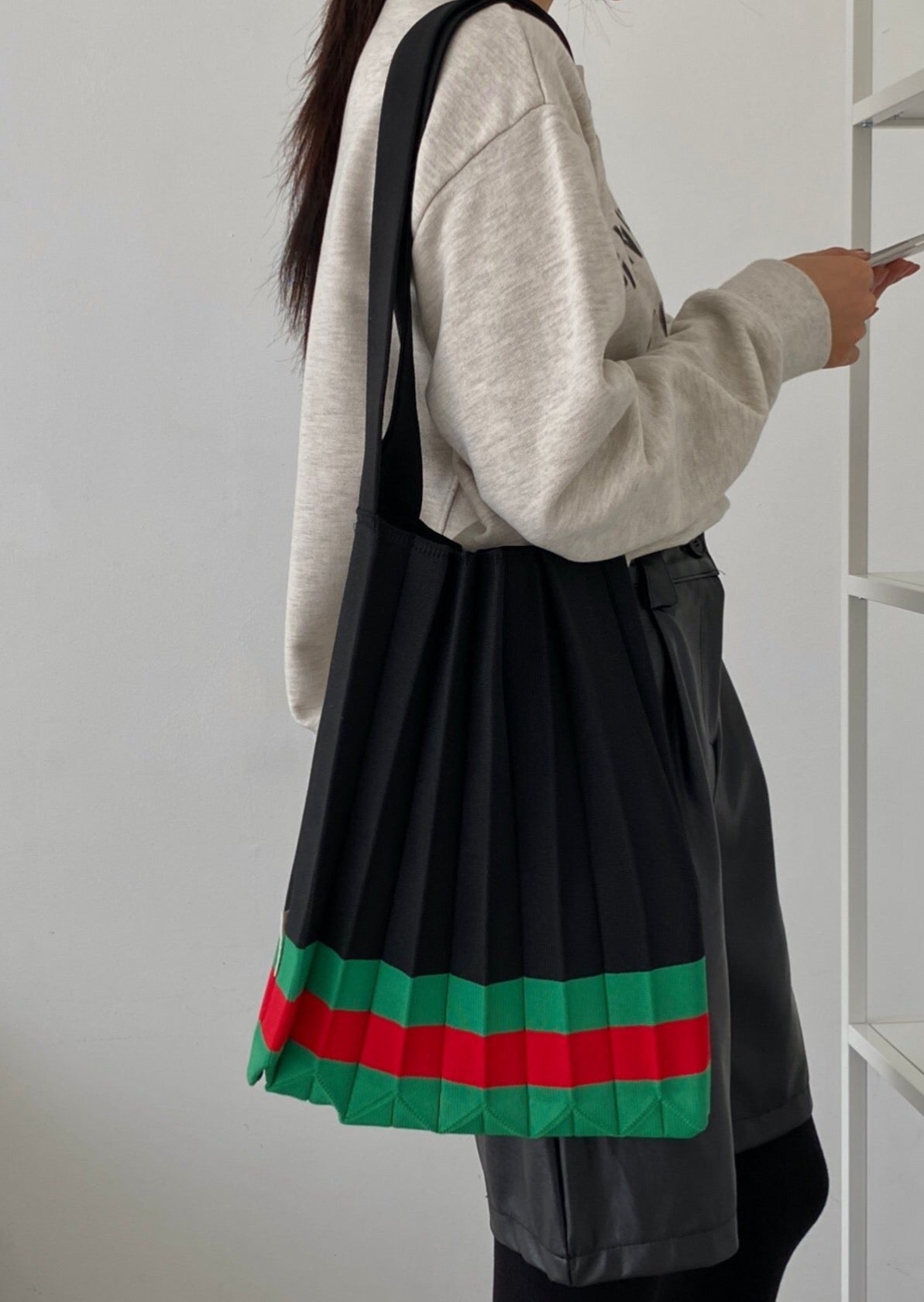 Medium Stripe Pleats Tote