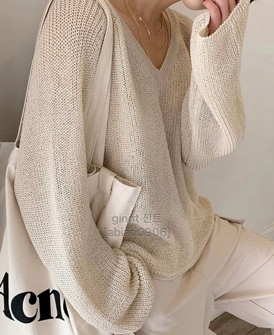 Carrie oversized V-neck summer knit